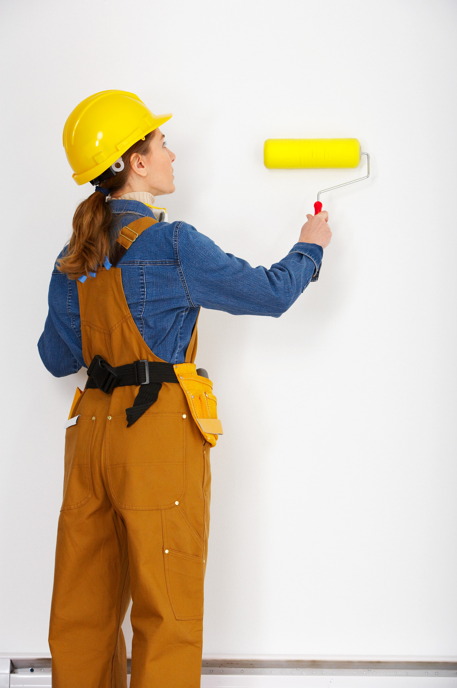 Malermeister bei der Arbeit